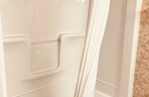 Windsor Hotel | Lexington Inn & Suites Windsor