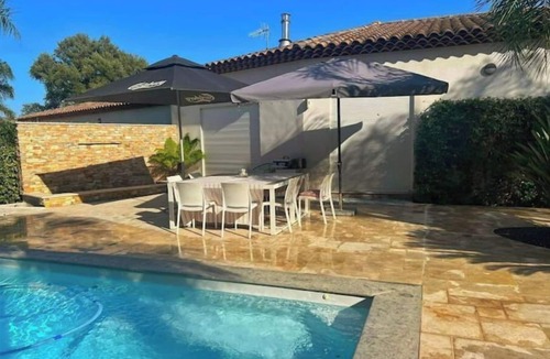 Sollies Pont Cottage | Lexotique Cottage