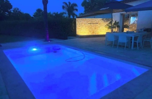 Sollies Pont Cottage | Lexotique Cottage