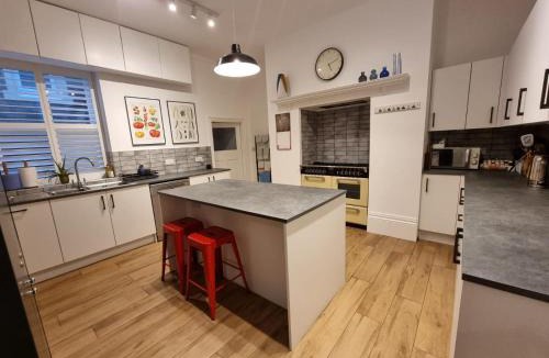 Leyburn House | Leyburn Lodge By Birch Stays