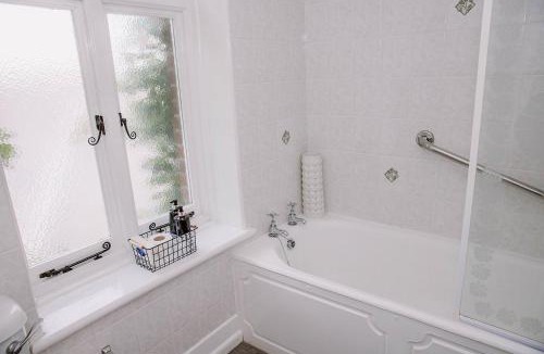 Beaulieu Bed & Breakfast | Leygreen Farmhouse B&B