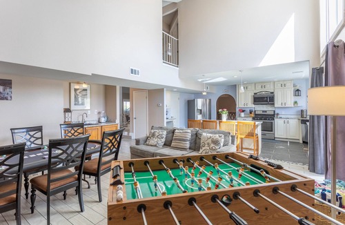 Paradise House | Lg Family Friendly 4 BD, Heated Pool, 12Min To The Strip