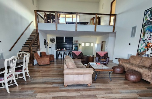 Gassville House | LG's over the White River- Spacious house with beautiful river & mountain views!