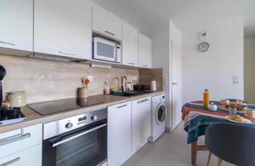 Saint-Mathieu-de-Treviers Apartment | LHortus Terrasse Nature Parking