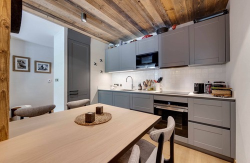 Le Fornet Apartment | Lièvre Blanc - Last In The Valley