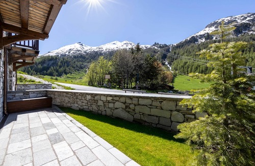 Le Fornet Apartment | Lièvre Blanc - Last In The Valley