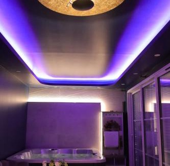 Nantes Nord House | Li li et rose - Suite avec jacuzzi privatif