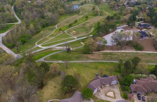 Bella Vista Apartment | LI VRBO - NWA mt bike, hike, and golf retreat
