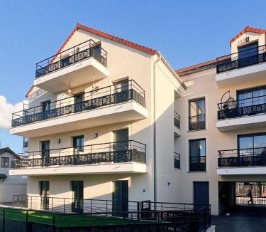 Pontault-Combault Apartment | Liberation