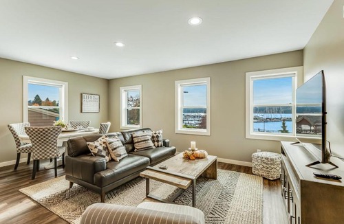 Poulsbo Hotel | Liberty Bay Loft