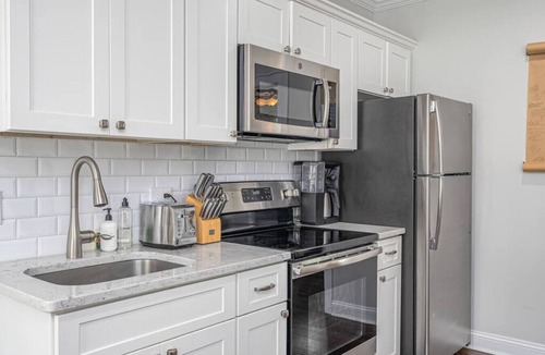 Beach Institute Apartment | Liberty Carriage