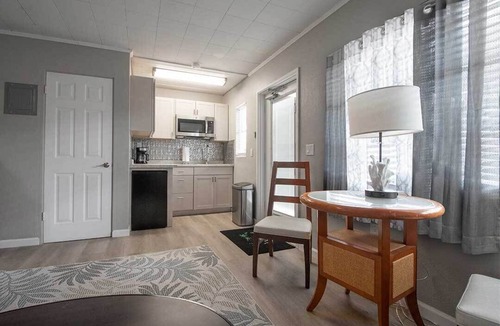 Zephyrhills Hotel | Liberty Hill Executive Inn