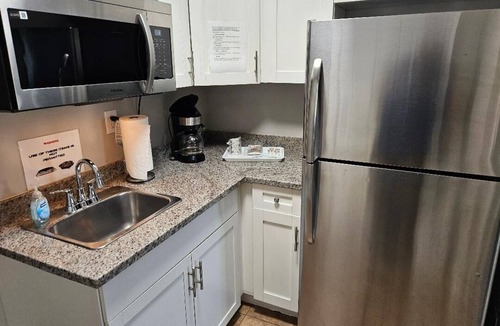 Zephyrhills Hotel | Liberty Hill Executive Inn