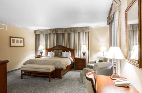 Cleburne Hotel | Liberty Hotel, an Ascend Collection Hotel