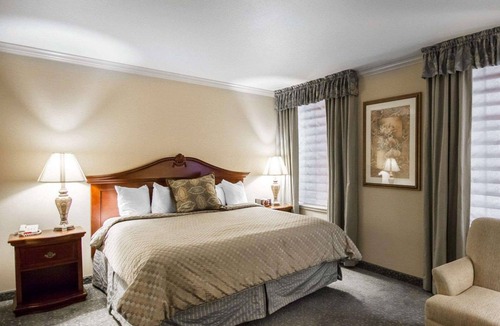 Cleburne Hotel | Liberty Hotel, an Ascend Collection Hotel