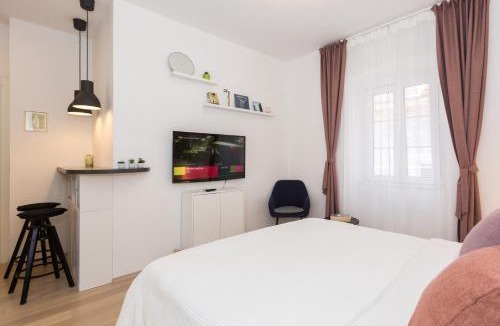 Dubrovnik Old Town House | Liberty Town Center Room