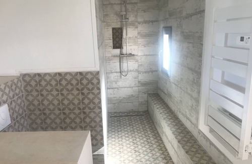 Montolieu Bed & Breakfast | Librairie Abelard