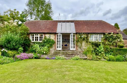 Pulborough House | Library Cottage by inspirestays-com