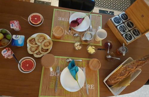 Felines-Termenes Bed & Breakfast | Libre à vous .