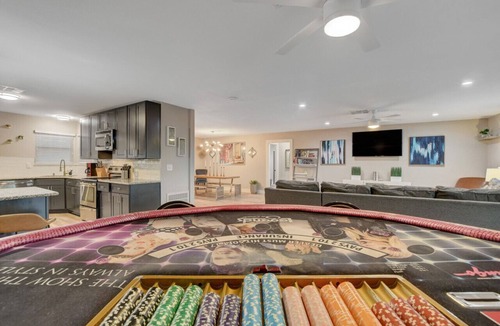 Las Vegas House | Licensed 4BR Vegas Home | Private Pool, Spa & Game Room