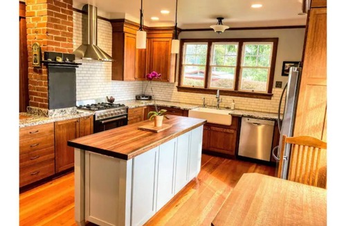 Arcata House | Lida's House, Walk to Everything