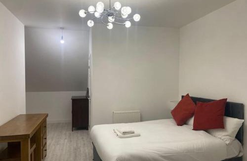 Basingstoke House | Liddle Way Garden Getaway