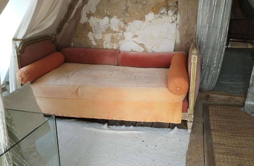 Pont-l'Eveque House | Lieu D'exception, Art, Nature, Piscine