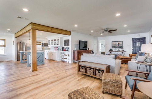 Graford House | Life is Better at the Lake. Come relax at FishCamp@PK