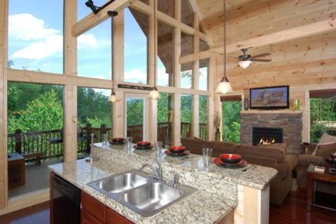 Pigeon Forge House | Life Is Good Home