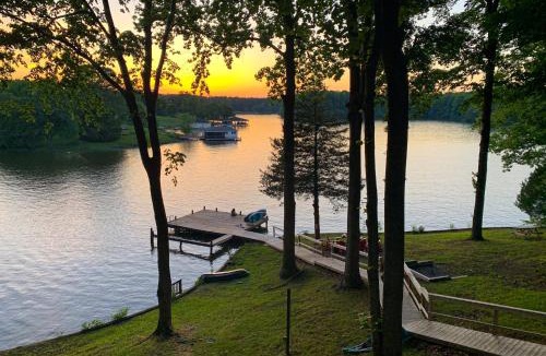 Livingston House | Life is Good