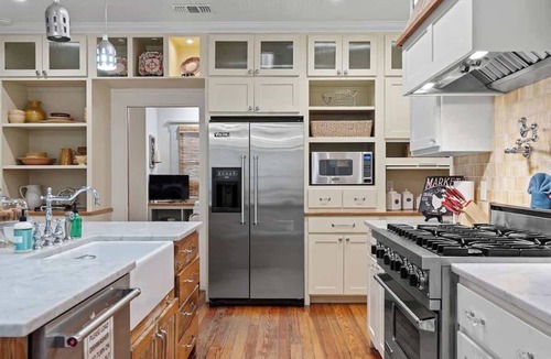 Gruene House | Life is Gruene-Riverfront Luxury-1Mi To GrueneHall