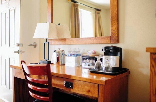 Harrisburg Hotel | Life Northwest RV sites and Lodging