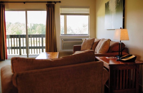 Harrisburg Hotel | Life Northwest RV sites and Lodging