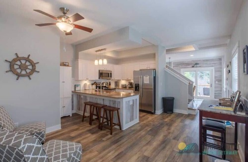 Manzanita Condo | Life`s a Beach