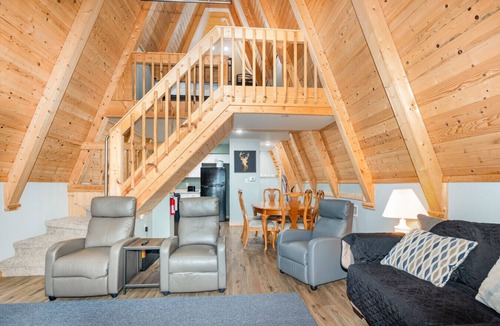 Au Gres Apartment | Life`s a Hoot A-Frame Cabin
