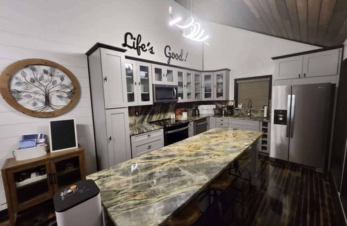 Brevard Villa | Life's Good Retreat!