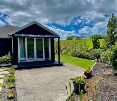 Dairy Flat House | Lifestyle Guesthouse