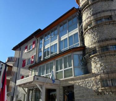 Graechen Hotel | Lifestyle & Spa Hotel Grächerhof