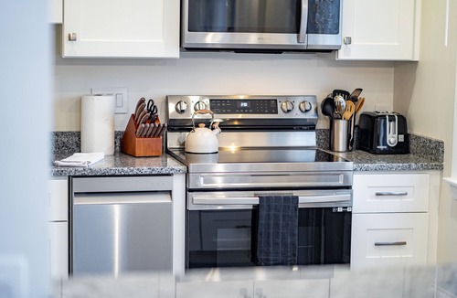 Bartlett Condo | Lift Haus - New Trailside 2br at Attitash - Clean Modern Easy