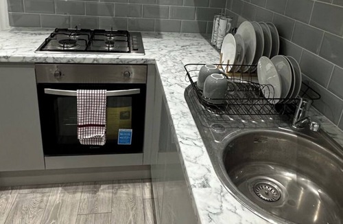 Brent Apartment | Light & Airy Double Bedroom in London