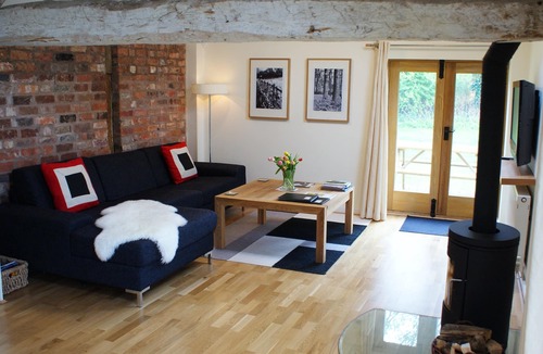 Wixford House | Light and airy stylish barn conversion set in peaceful countryside.
