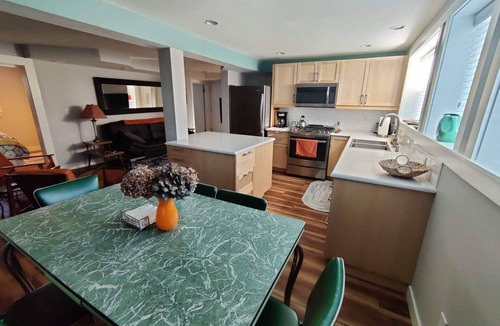 Fairmount Park House | Light and bright 2 bedroom daylight basement apartment