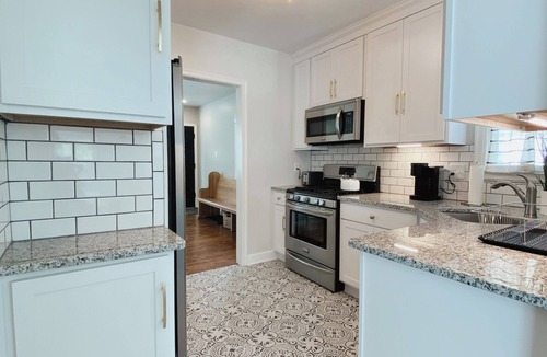 Topeka House | Light and bright 2 bedroom centrally located home