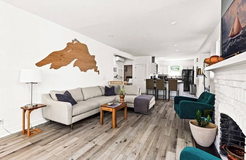 Superior House | Light and Bright Northland