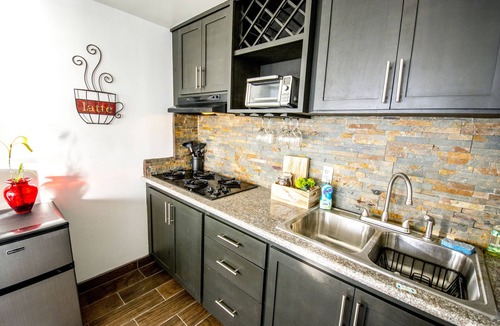 Costa Apartment | Light & Charming Beachfront w/oceanviews, steps to restaurants & nightlife