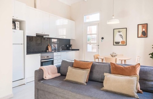 la Vila de Gracia Apartment | Light, cozy terrace and local life in Gracia