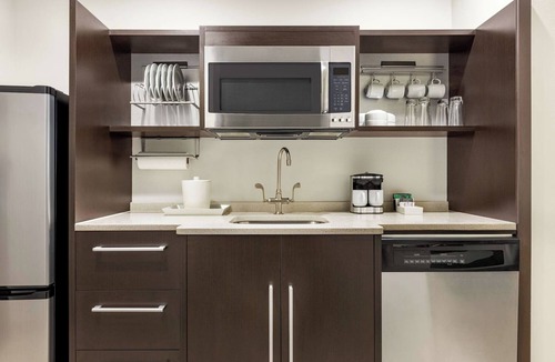 Queens Hotel | Light-Filled 4 2 Queen Studios Offering Spacious Interiors & Functional Layouts