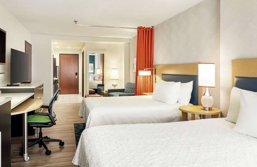 Queens Hotel | Light-Filled 4 2 Queen Studios Offering Spacious Interiors & Functional Layouts