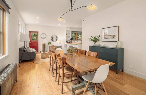 Queen Anne House | Light filled 6BR Home w/Game Lounge + Private Guest Suite Walkable Minutes 2 DT