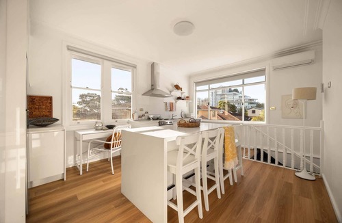 Brighton-le-Sands Apartment | Light Filled 3-Bed Coastal Home at Brighton Beach